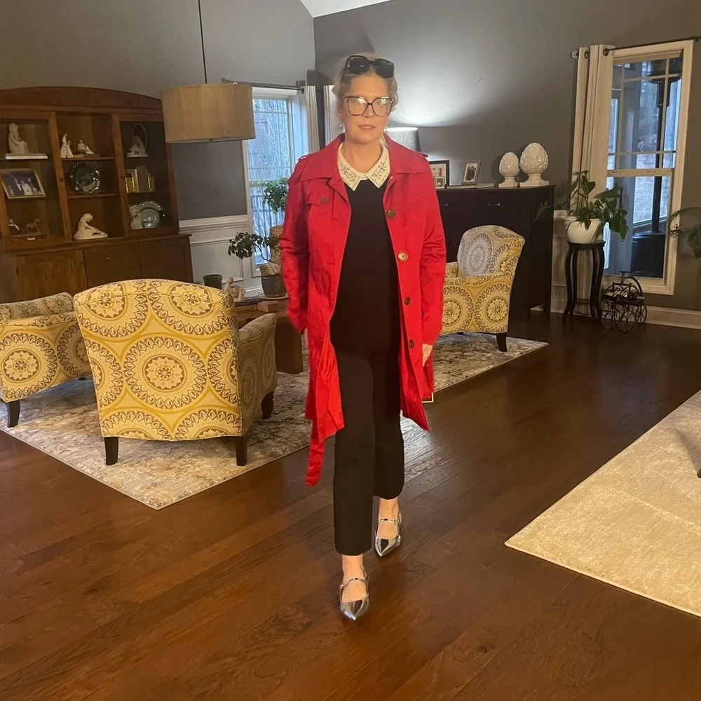 Elegant black sweater with embellished crystal collar. - Picture 8 of 8